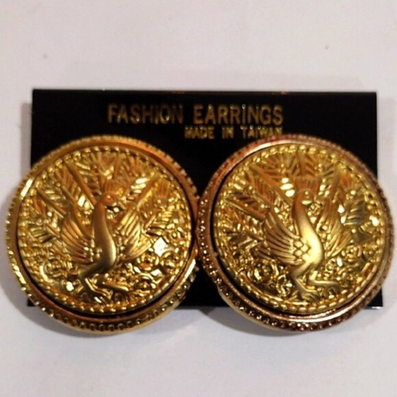 Gold tone Peacock Medallion Clip-on Earrings – Vintage-Style Statement Jewelry - Picture 9 of 10